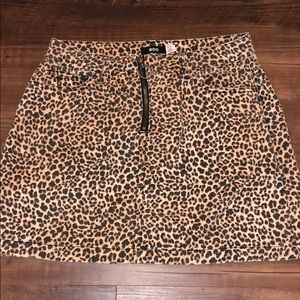 Leopard mini skirt with ring zipper